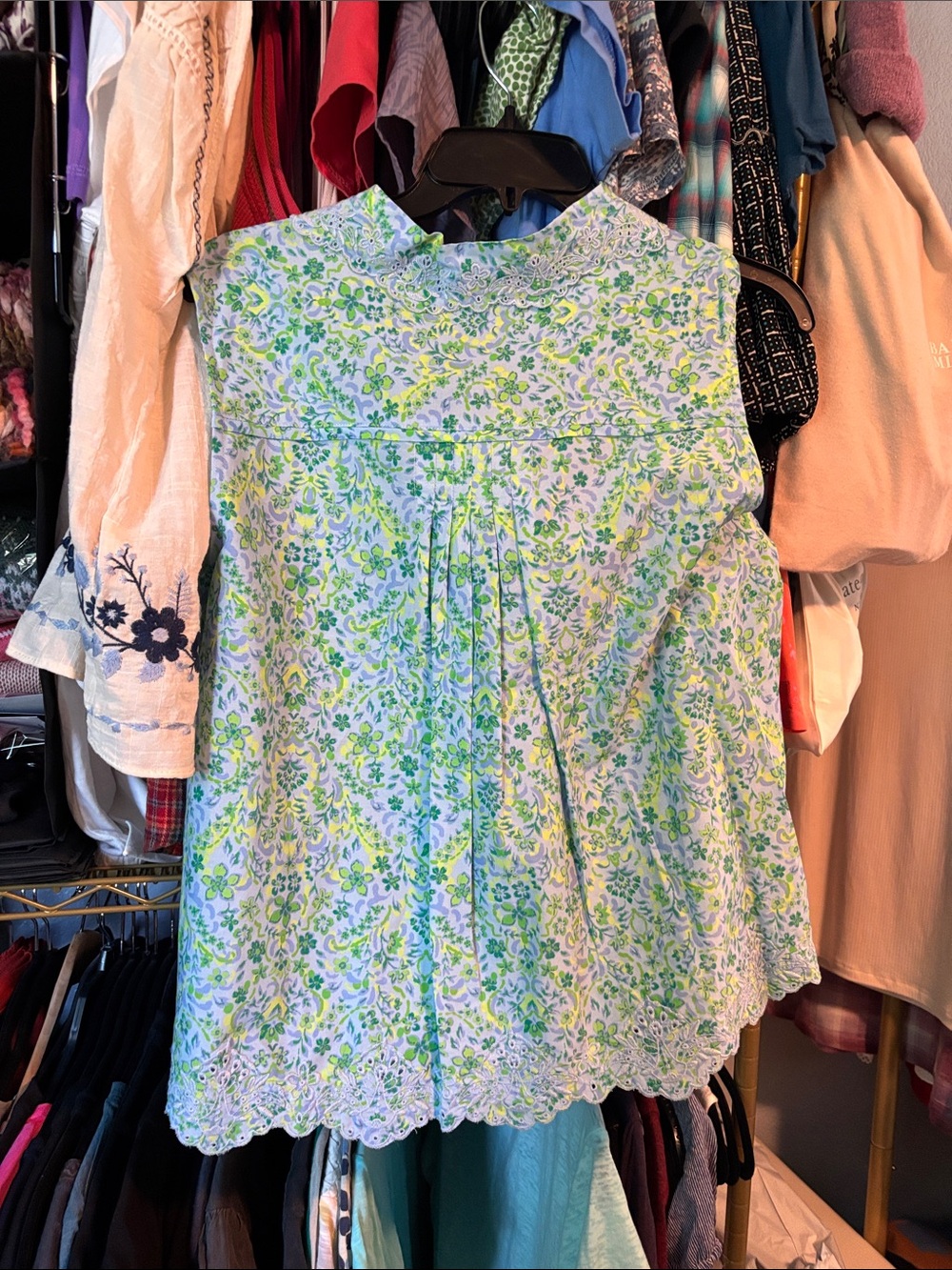 🦋3/$75🦋 Democracy NWT Floral embroidery Scallop-Trim Sleeveless top, 100% cotton - Picture 5 of 8